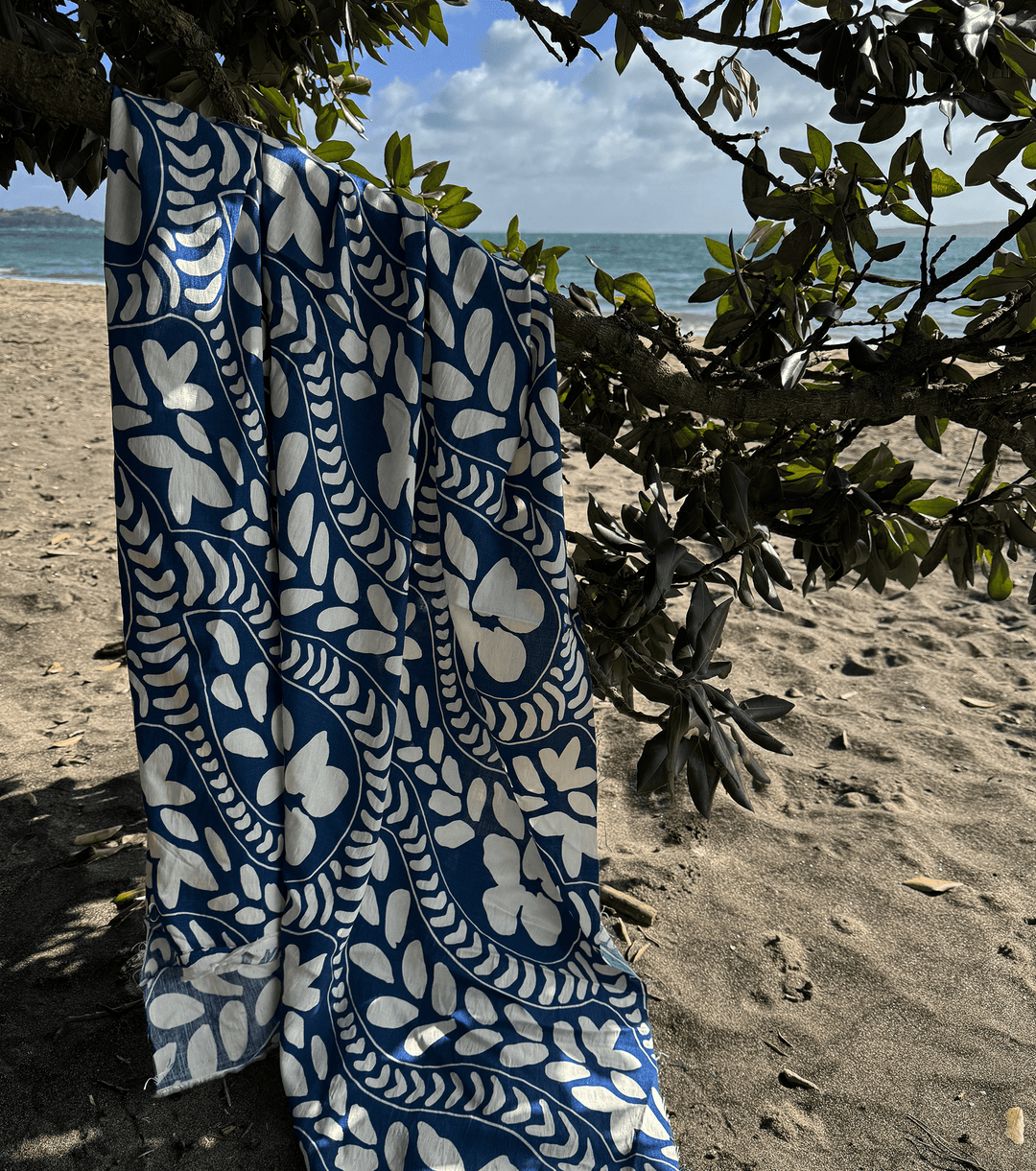 VISCOSE PRINT $16.00P/M - Ocean Current - The Fabric Shop